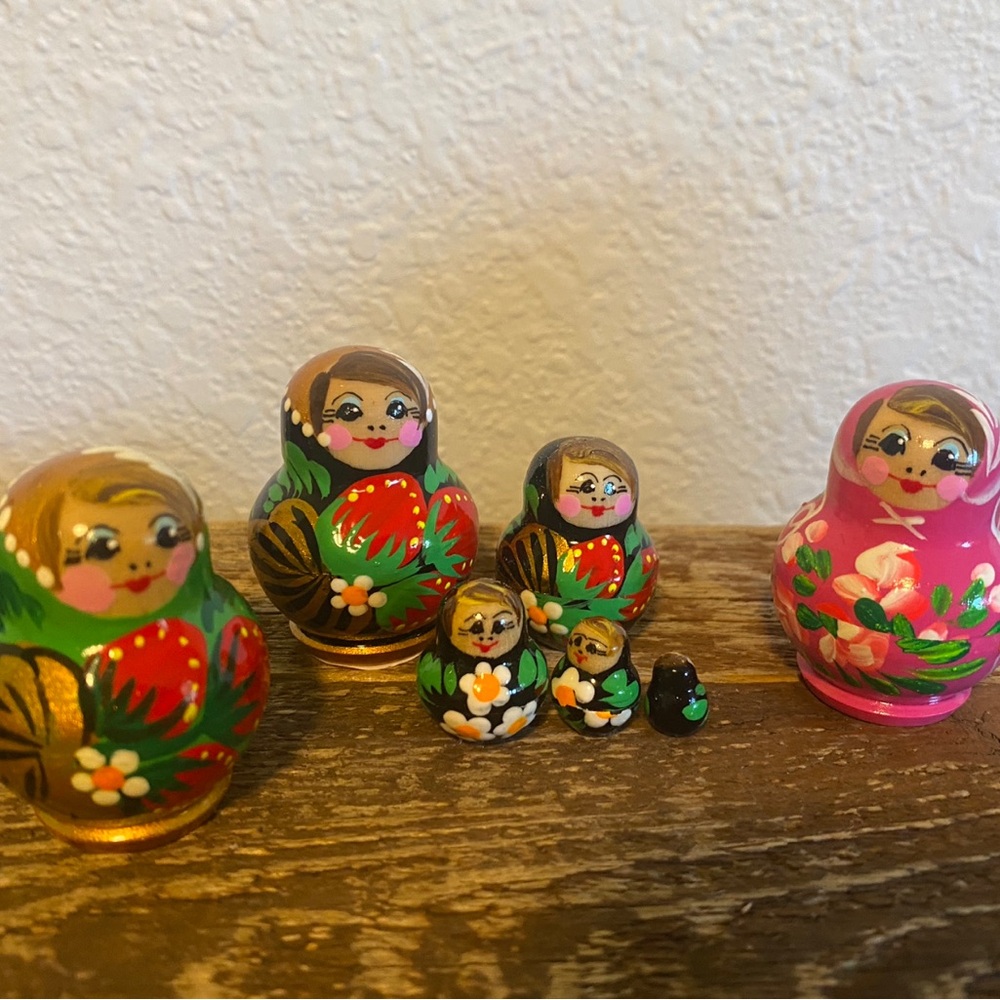 Colorful Russian Nesting Dolls Set
